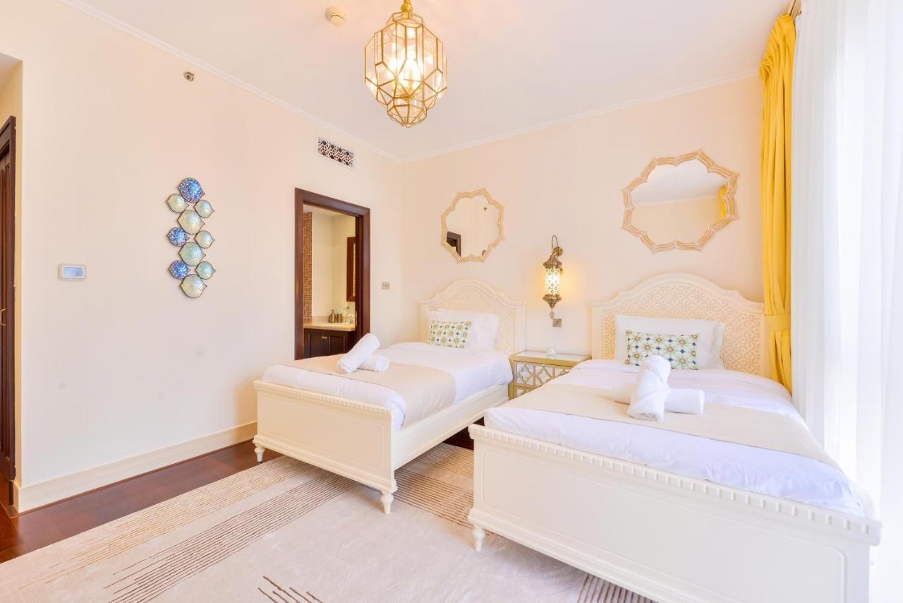 Ultra Luxury Downtown - Full Burj Khalifa View - 5 Min Walk To Dubai Mall! المظهر الخارجي الصورة